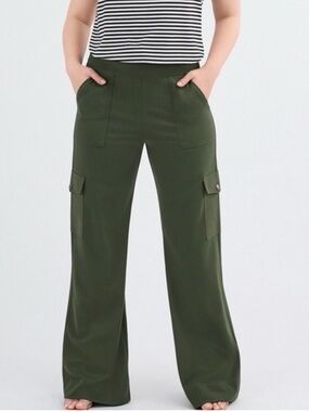 CAbi Olive Green Wide-Leg Chargo Pants - size Large